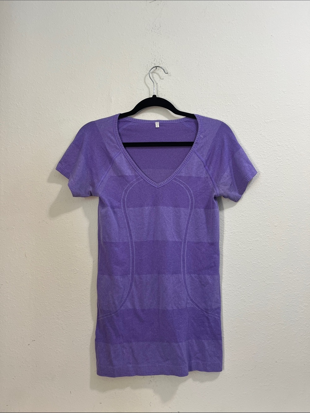 lululemon athletica Lavender Purple V-Neck Short Sleeve Top